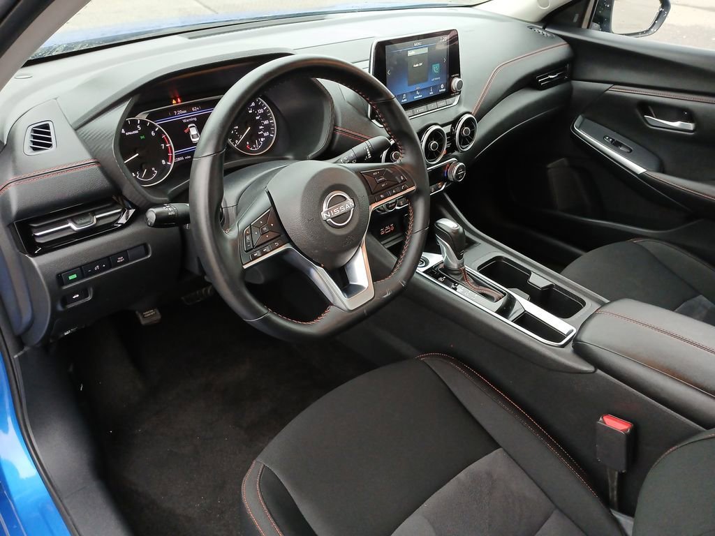 2025 Nissan Sentra SR - Photo 10