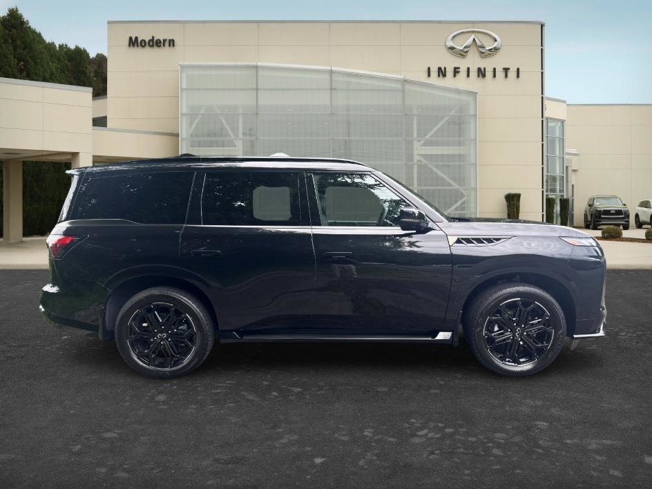 New 2027 Mineral Black INFINITI SPORT image 4