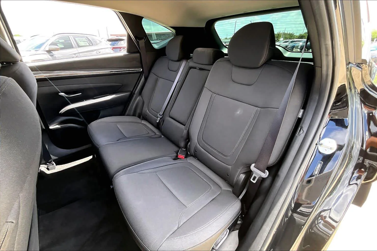 Used 2024 Black Pearl Hyundai SE image 17