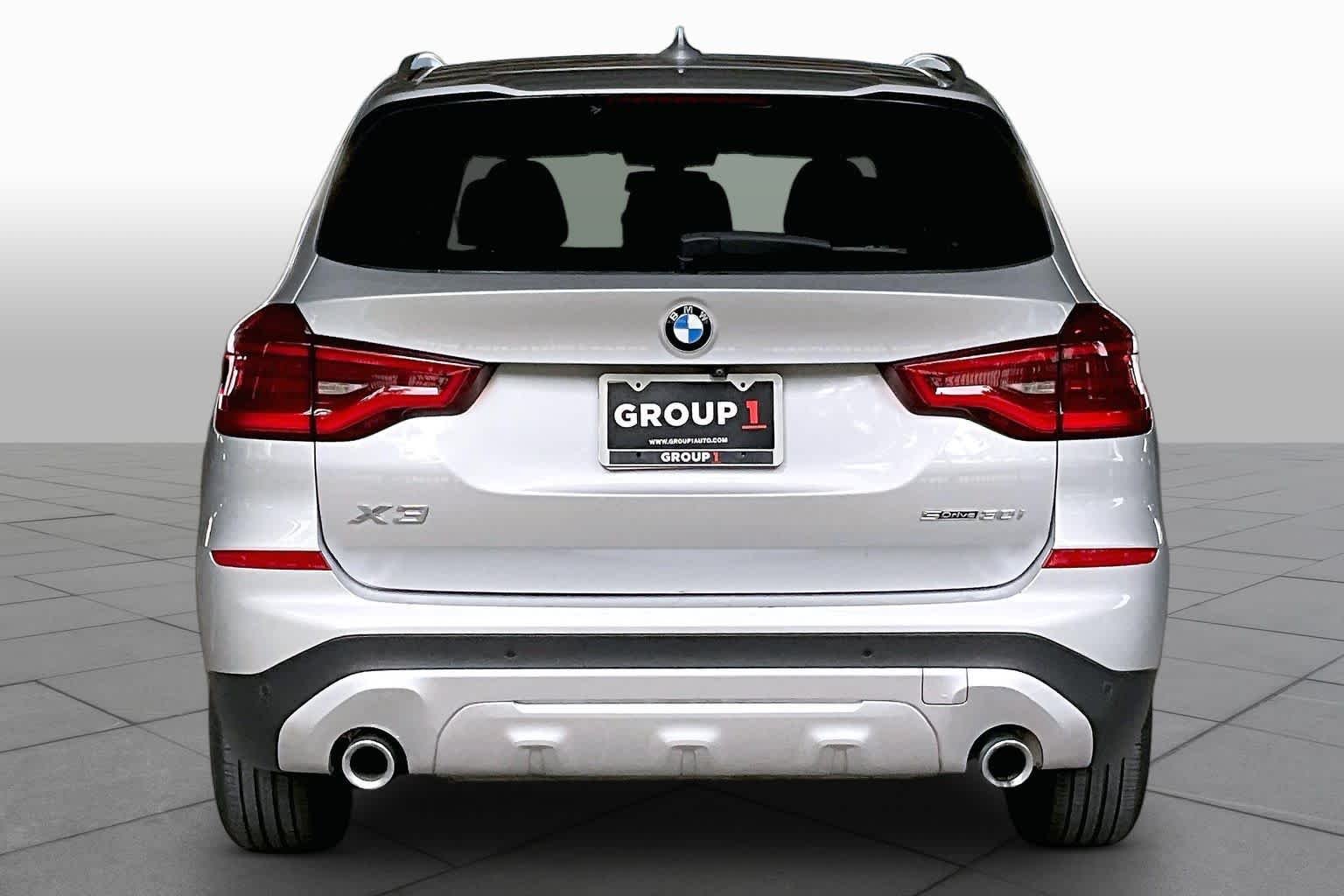 Used 2020 Glacier Silver Metallic BMW sDrive30i image 4