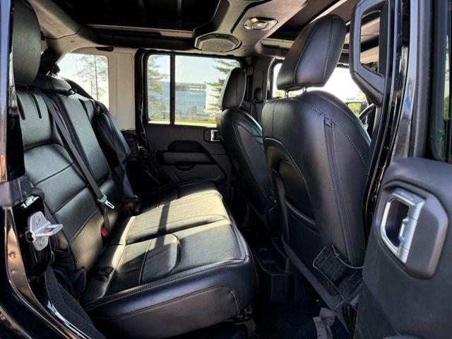 Used 2022 Black Jeep Unlimited Sahara 4x4 image 10