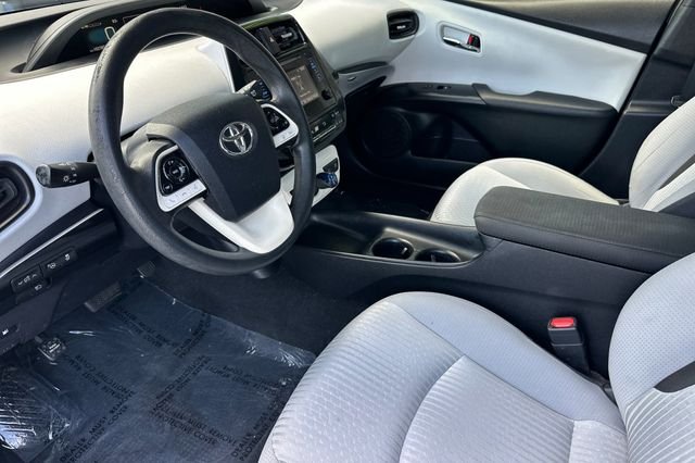 Certified Used 2017 Gray Toyota Two image 11
