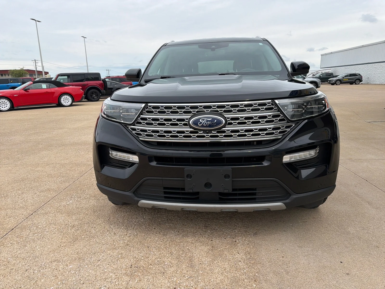 Used 2022 Agate Black Metallic Ford Limited image 3