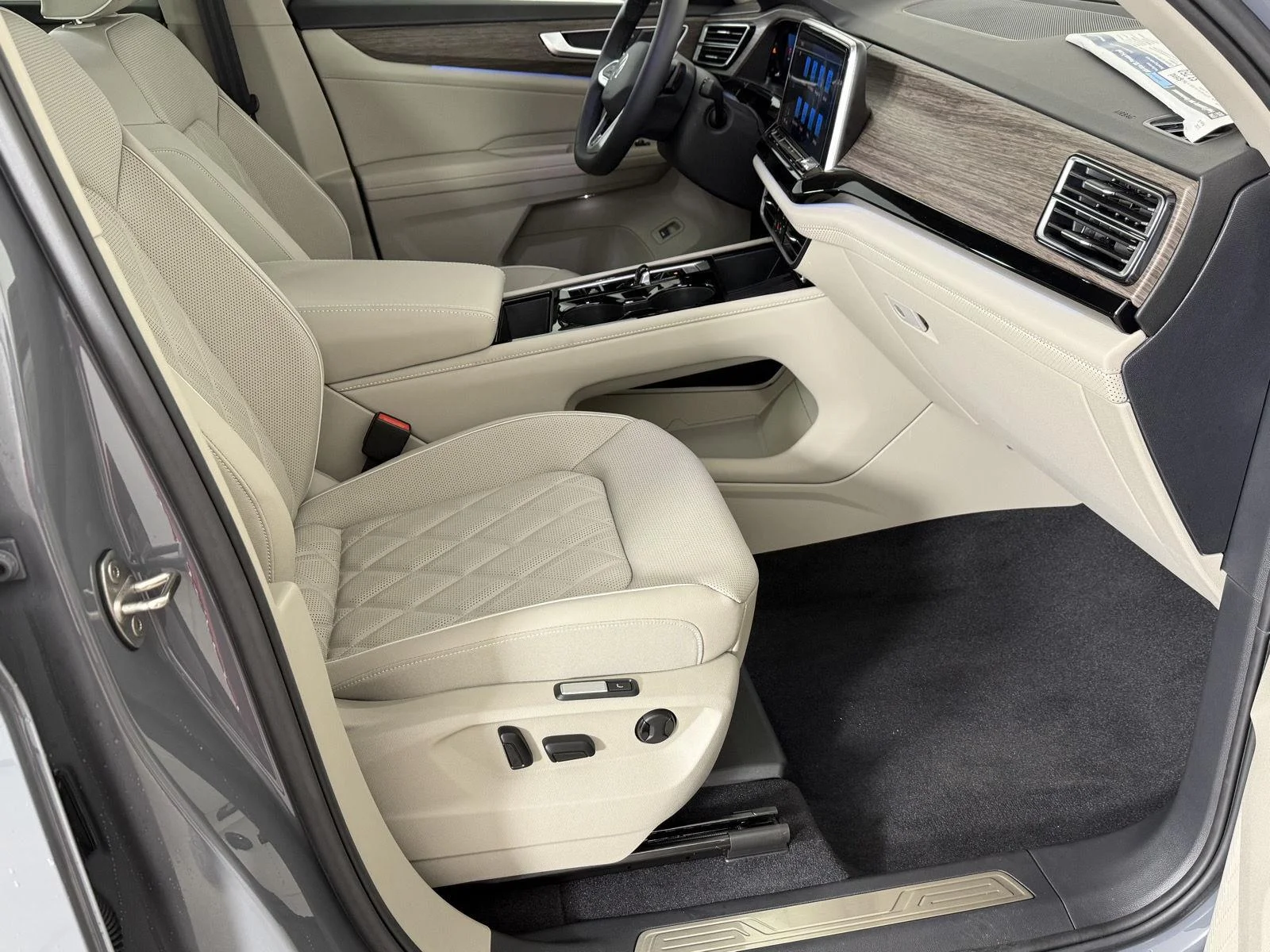 New 2026 Pure Gray Volkswagen 2.0T SEL Premium R-Line image 13