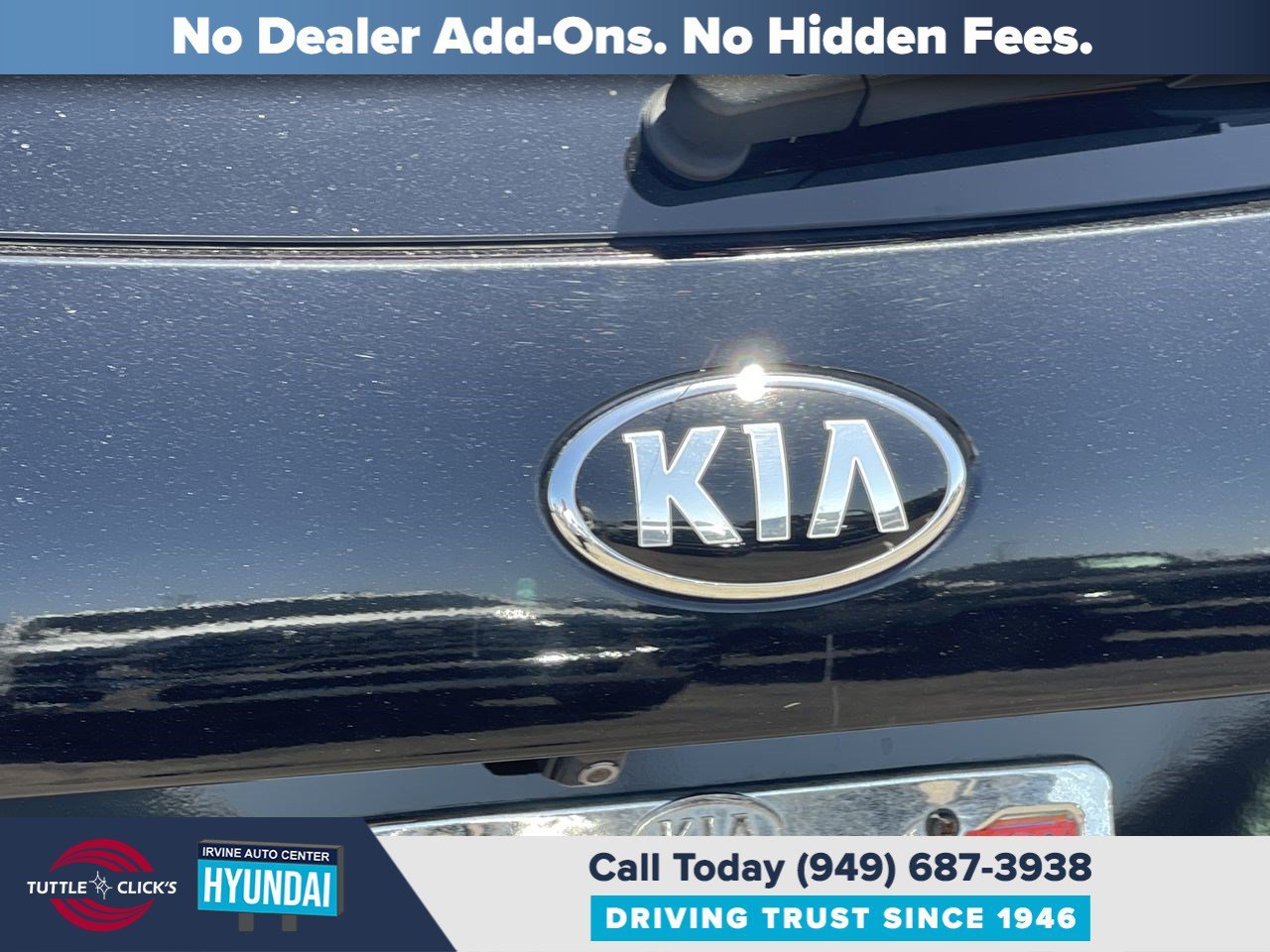 Used 2017 EBONY BLACK KIA L image 8