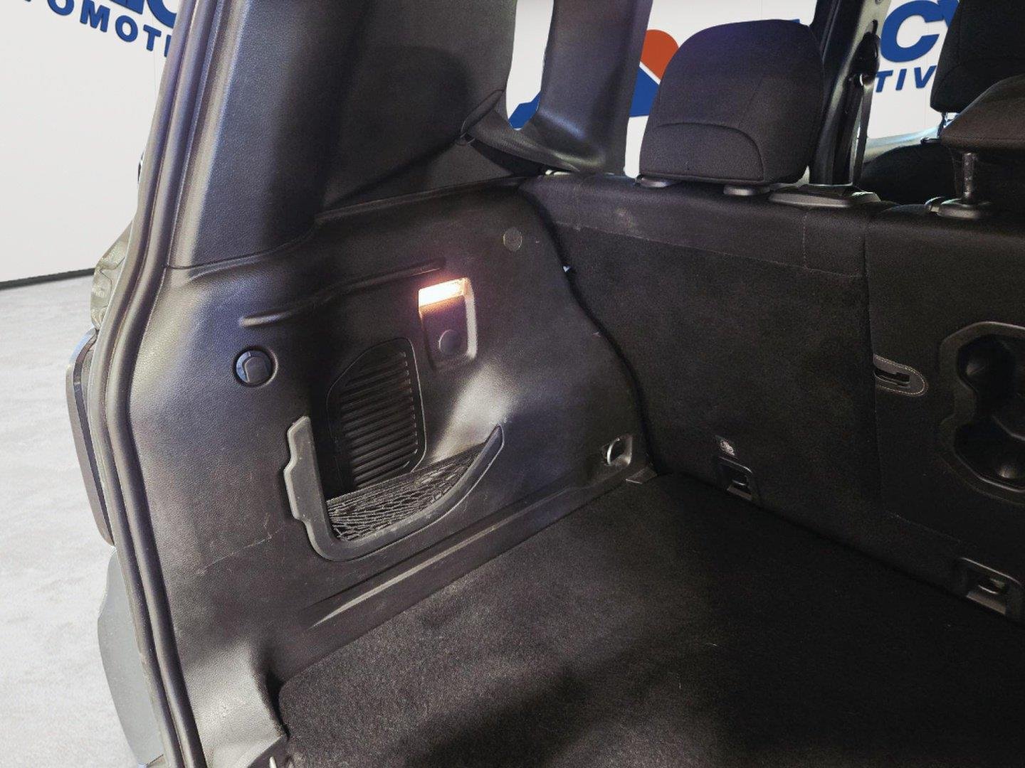 Used 2020 Sting-Gray Clearcoat Jeep Latitude image 36