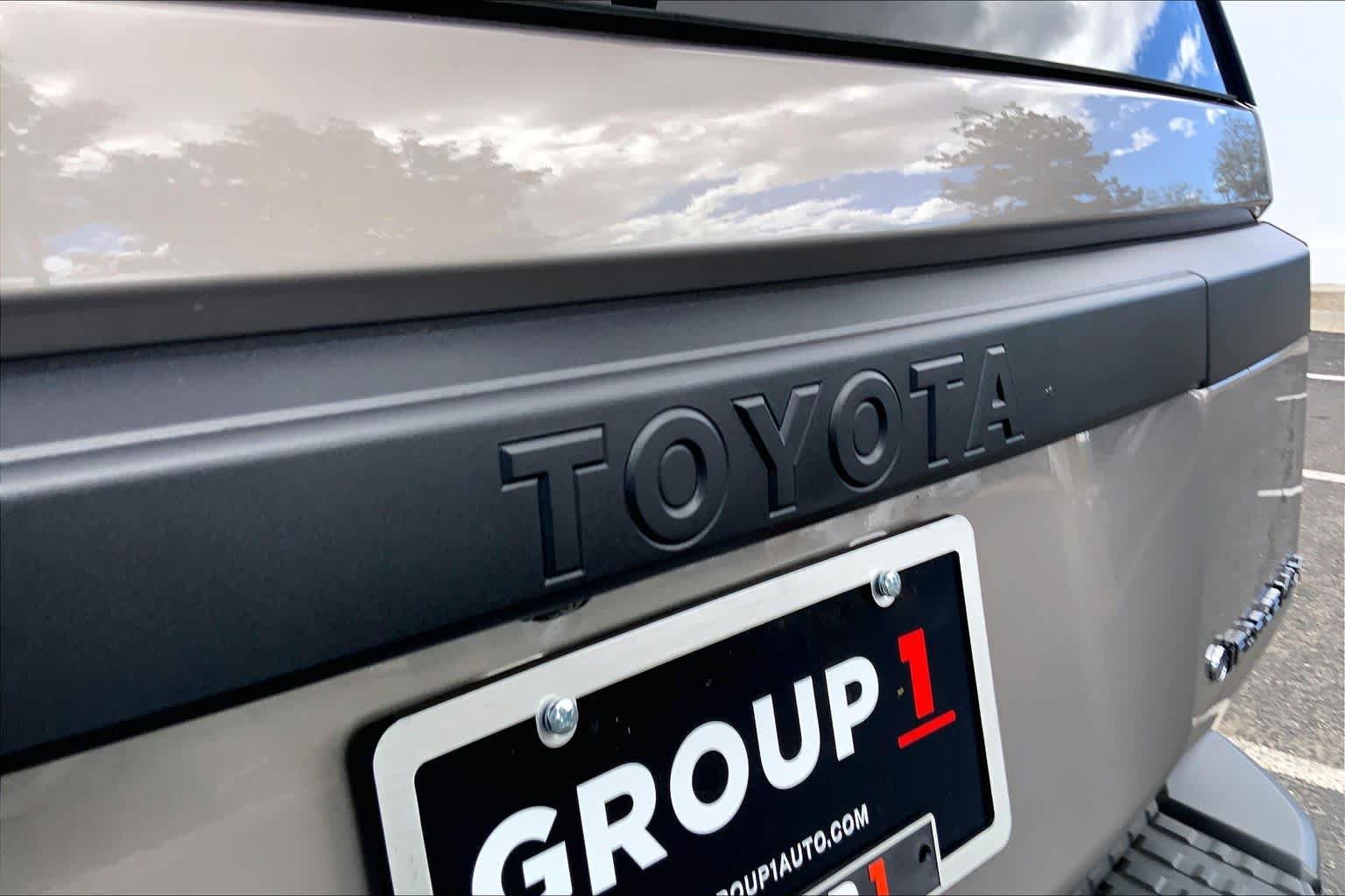 Used 2027 Meteor Shower Toyota 1958 image 28