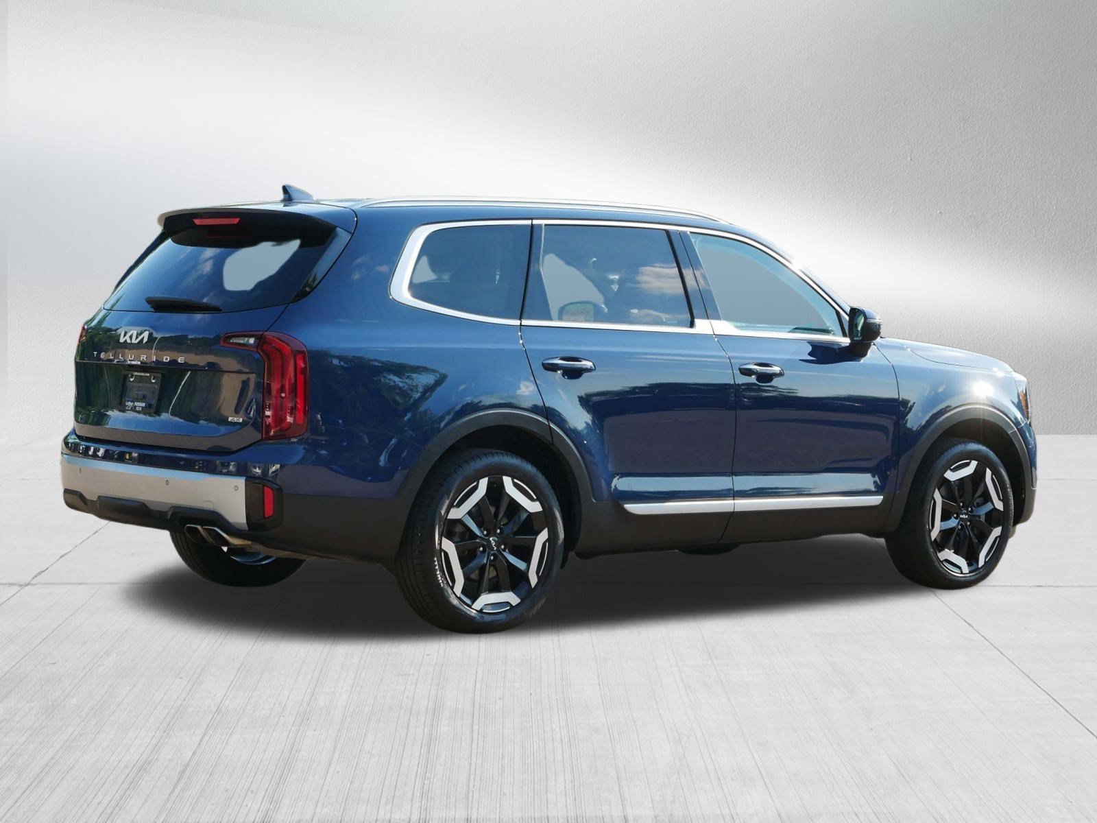 Used 2024 Midnight Lake Blue Kia S image 7