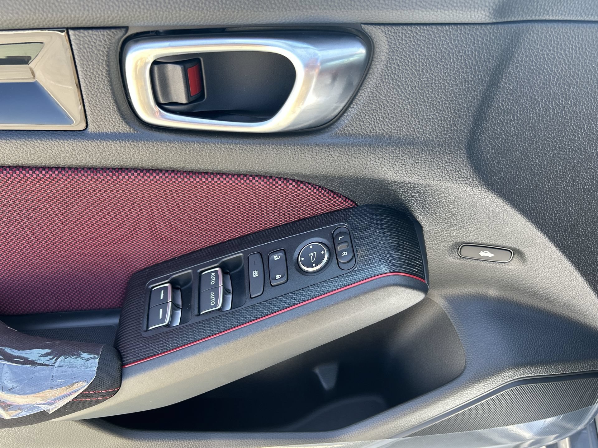 2026 Honda Civic Si - Photo 42