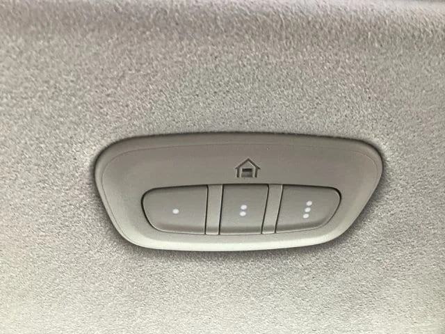 New 2027 Ivory White Tri-Coat Pearlcoat Ram TUNGSTEN CREW CAB 4X4 5