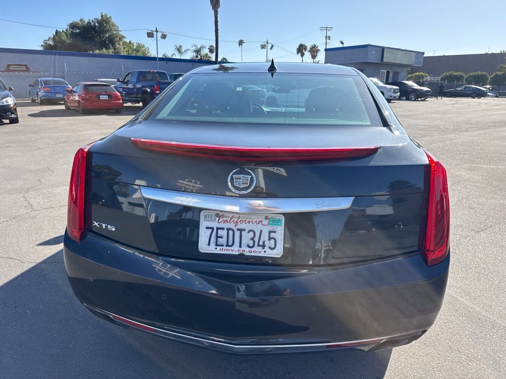 Used 2014 Gray Cadillac Luxury image 6