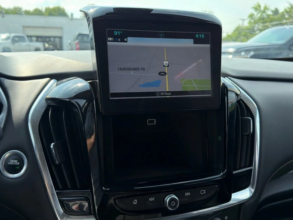 Used 2019 Red Chevrolet Premier image 11