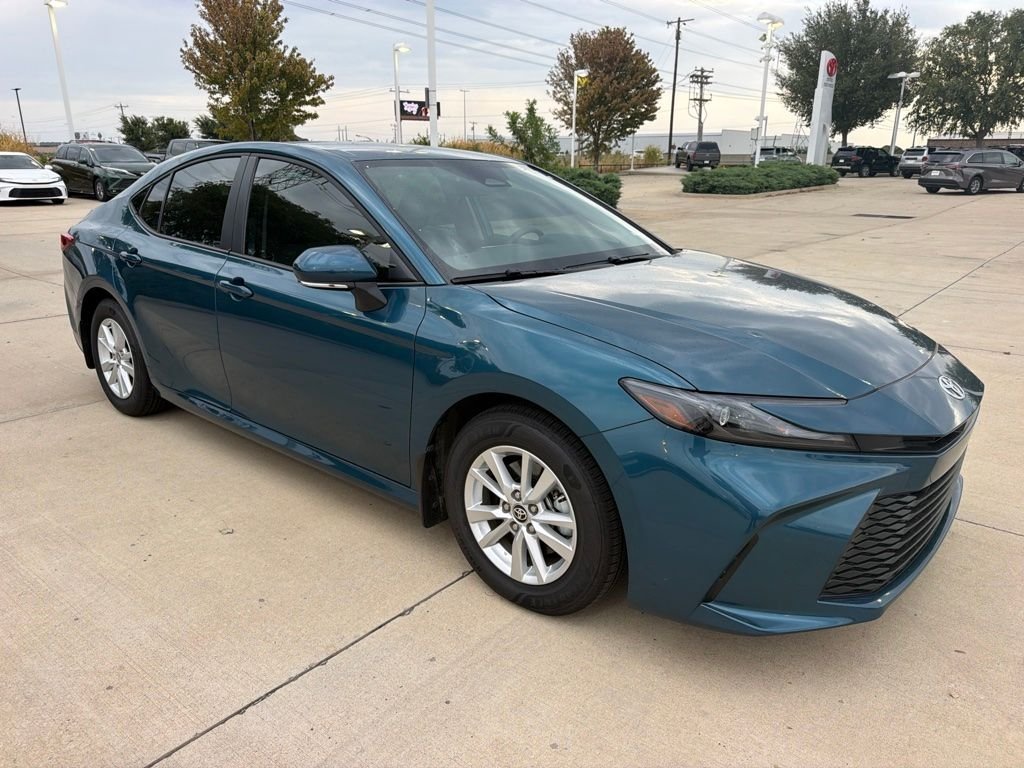 Used 2026  Toyota LE image 5