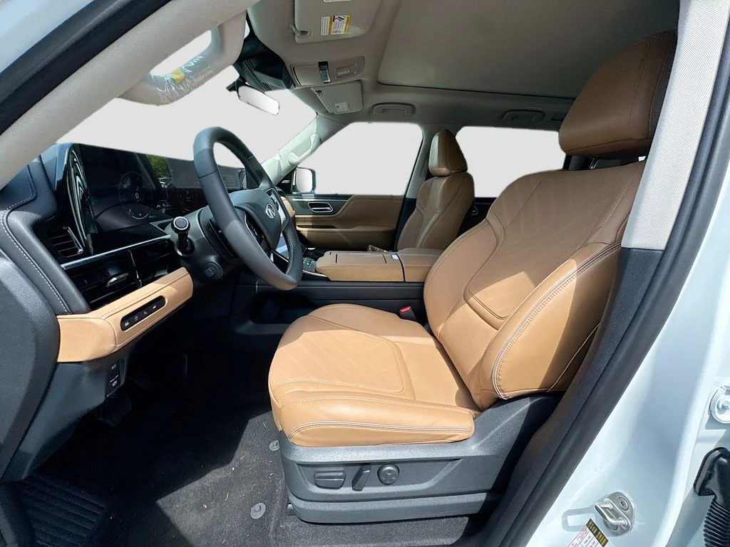 New 2027 RADIANT WHITE INFINITI Luxe 2WD image 22