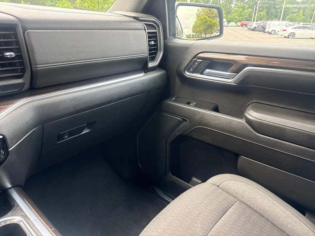 Used 2022 Summit White Chevrolet LT Trail Boss image 17