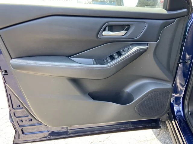 2025 Nissan Rogue SV - Photo 24