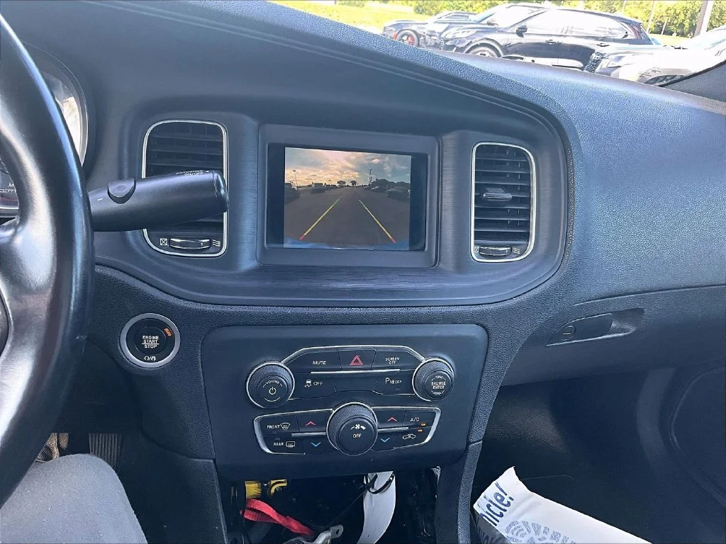 Used 2020 Blue Dodge Police image 29