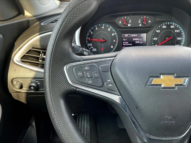 Used 2025 Blue Chevrolet LT image 12