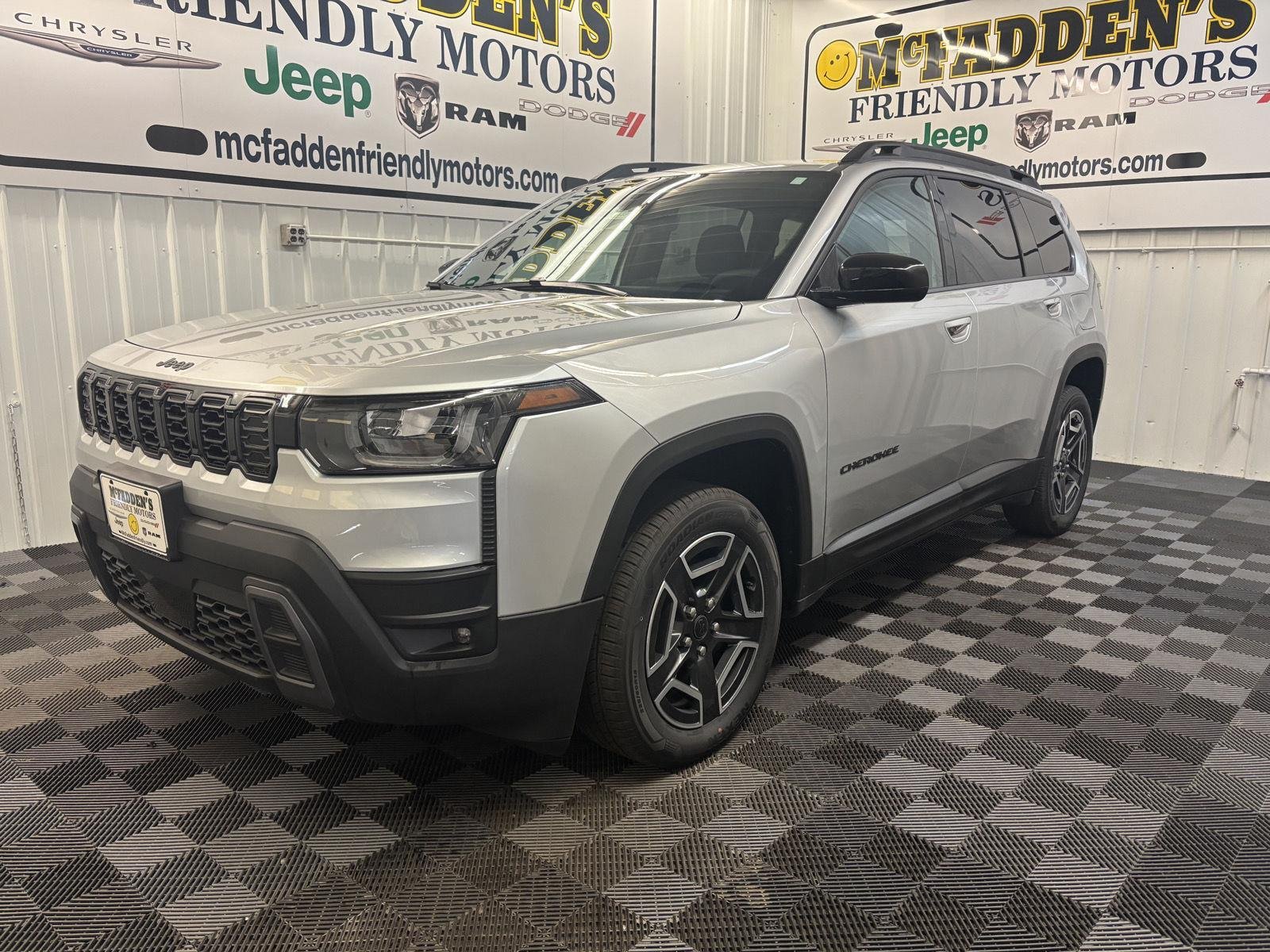 New 2026 Silver Zynith Clear-Coat Exterior Paint Jeep Laredo image 7