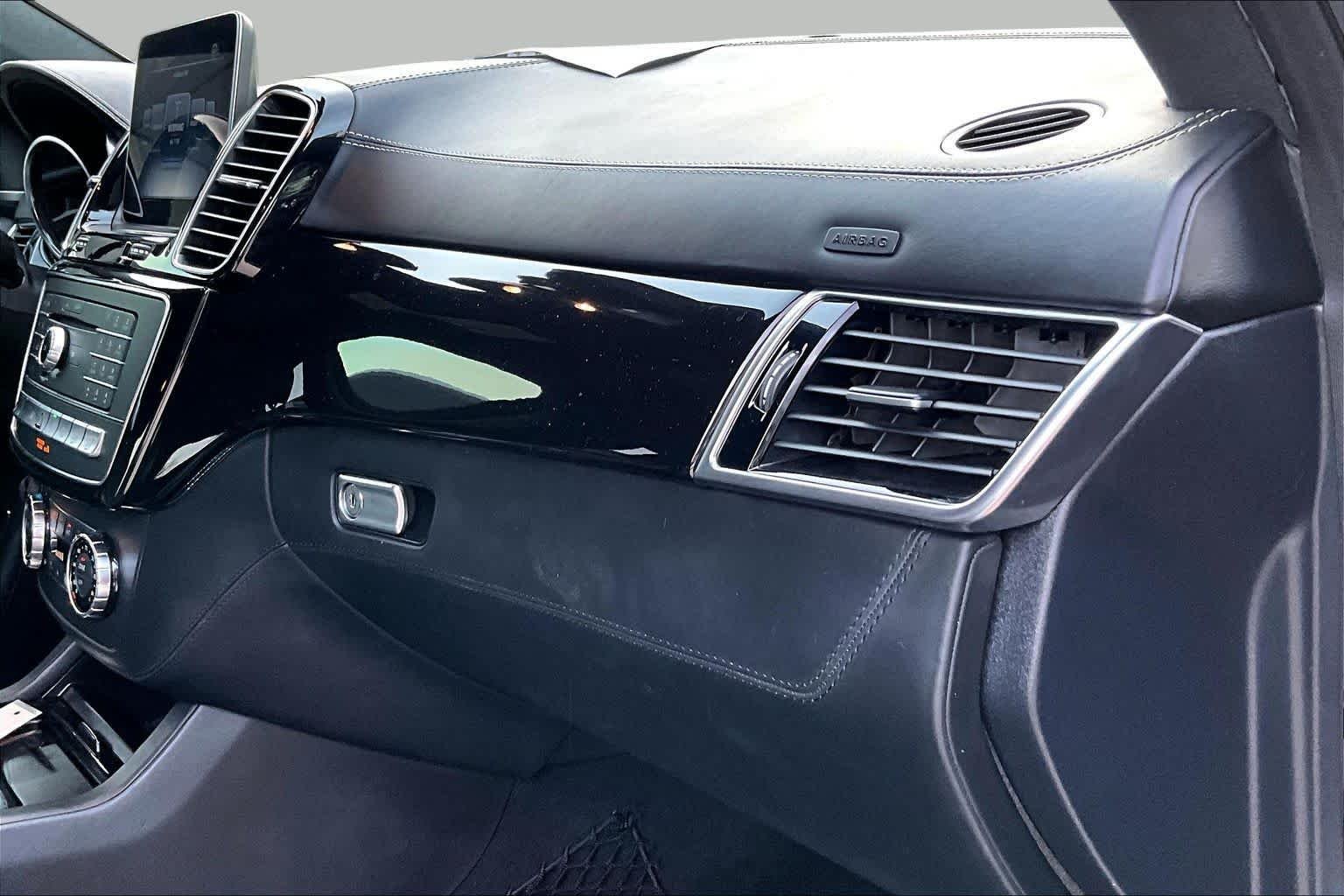 Used 2018 Black Mercedes-Benz AMG® GLE 63 image 19