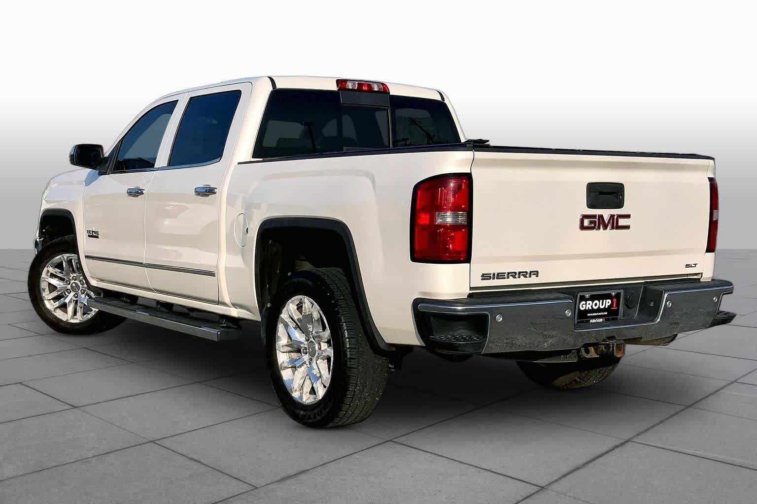 Used 2015 White Diamond Tricoat GMC SLT image 10
