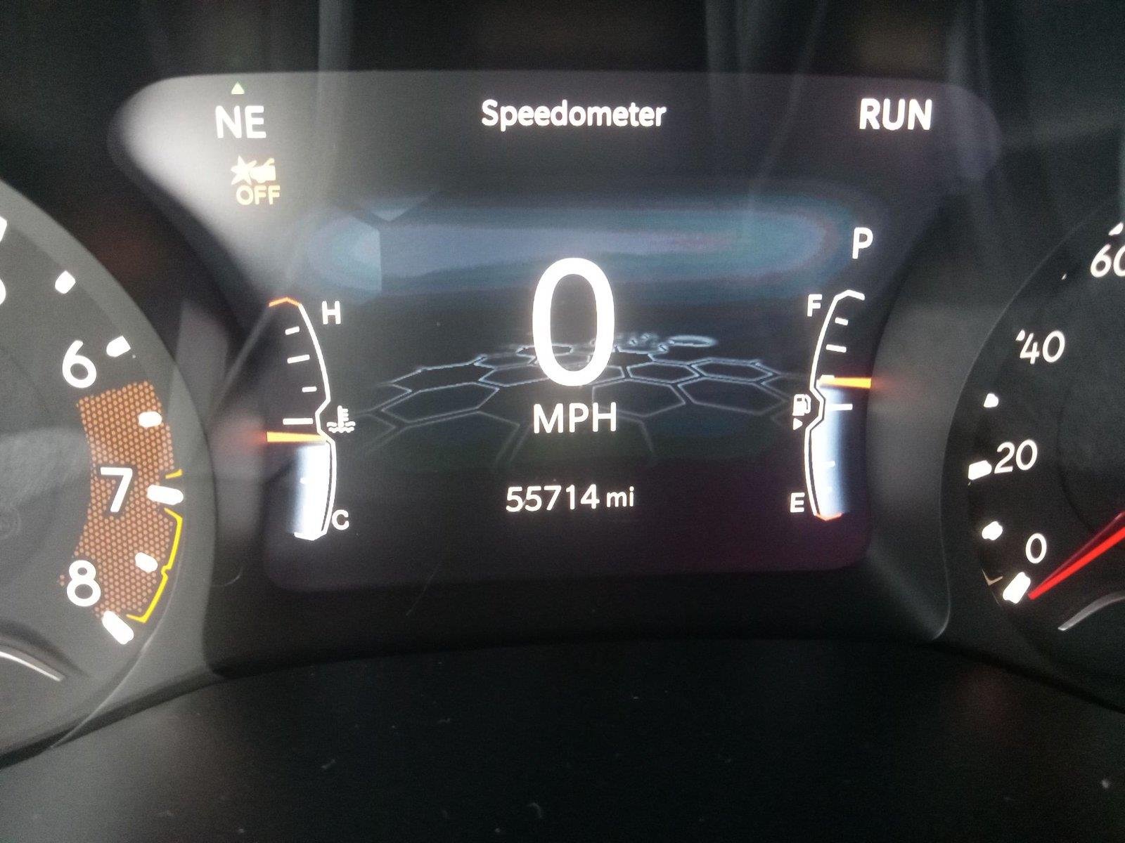 Used 2024 Gray Jeep Latitude 4x4 image 16