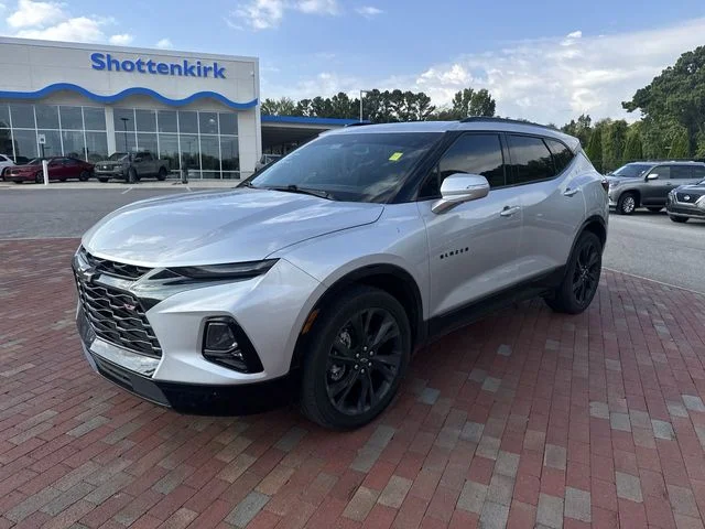 Used 2021 Silver Chevrolet RS image 4