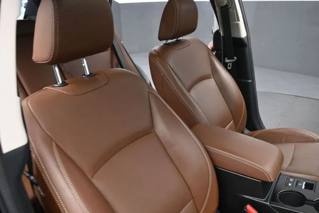 Used 2019 Black Subaru 2.5i image 33