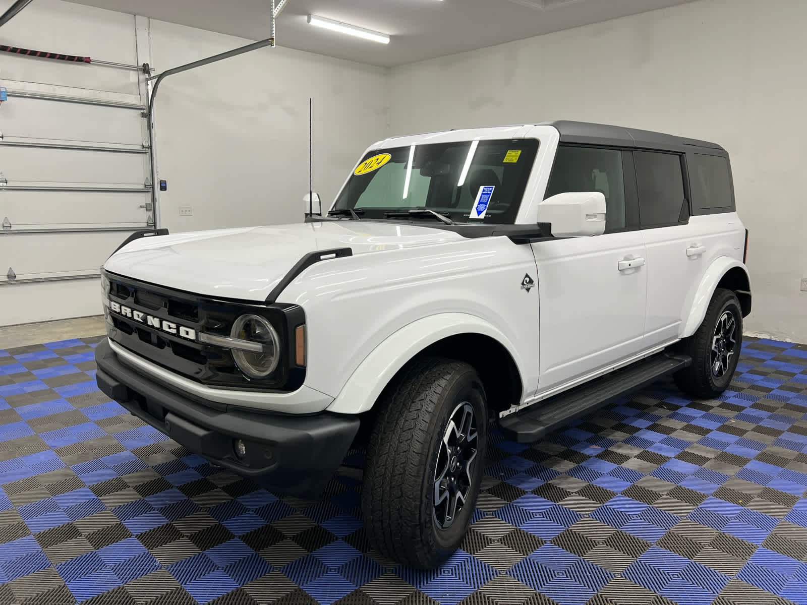 Used 2024 Oxford White Ford Outer Banks image 5