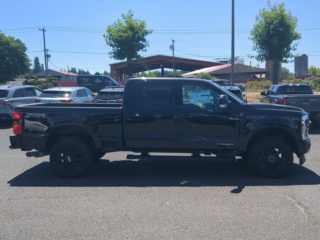 2025 Ford F-350 Super Duty XLT - Photo 39