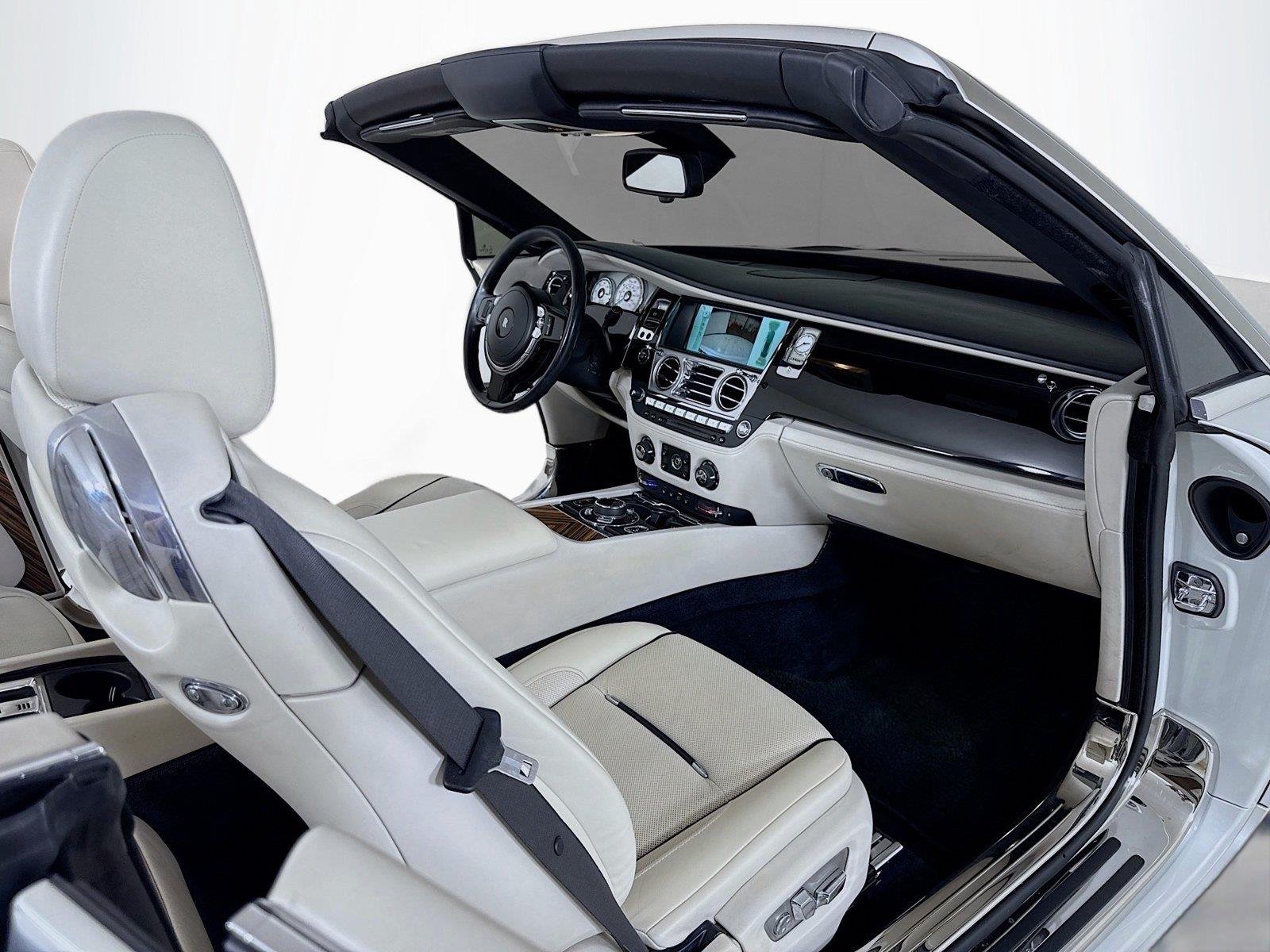 Used 2016 English White Rolls-Royce  image 33