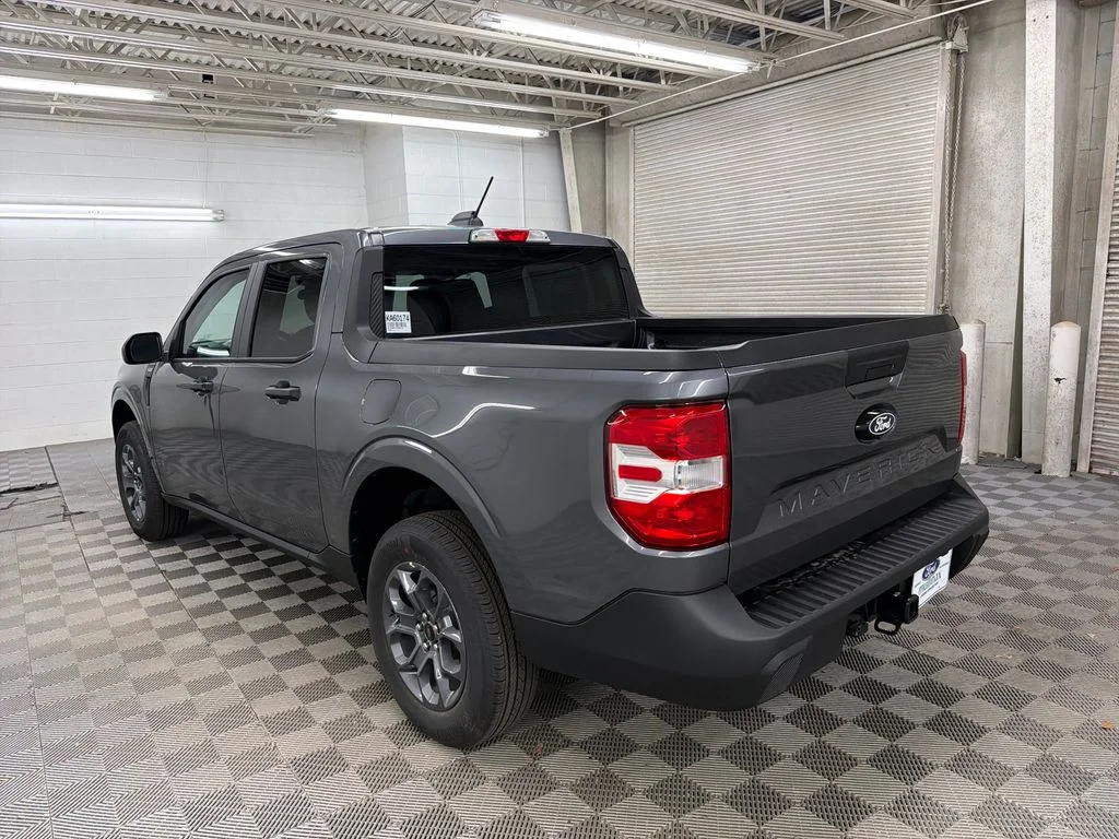 New 2026 Gray Ford XLT image 9