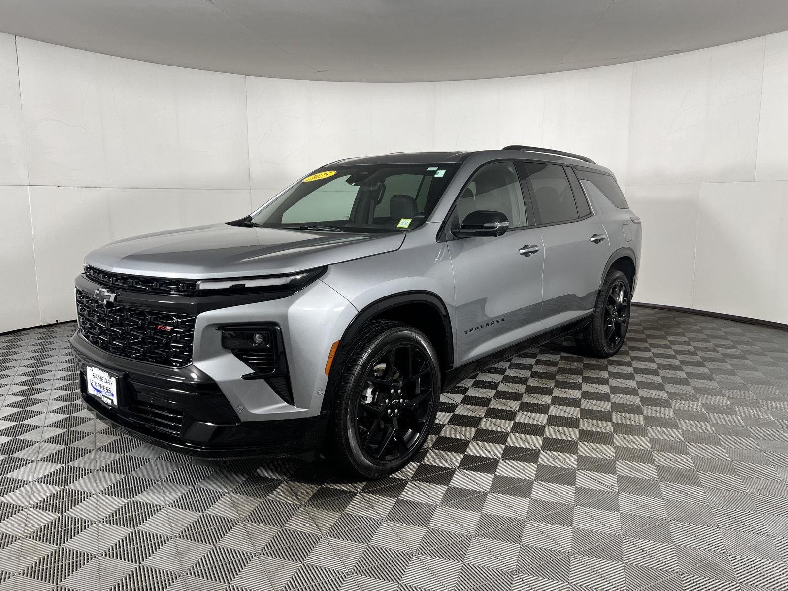 Used 2025 Sterling Gray Metallic Chevrolet AWD RS image 5