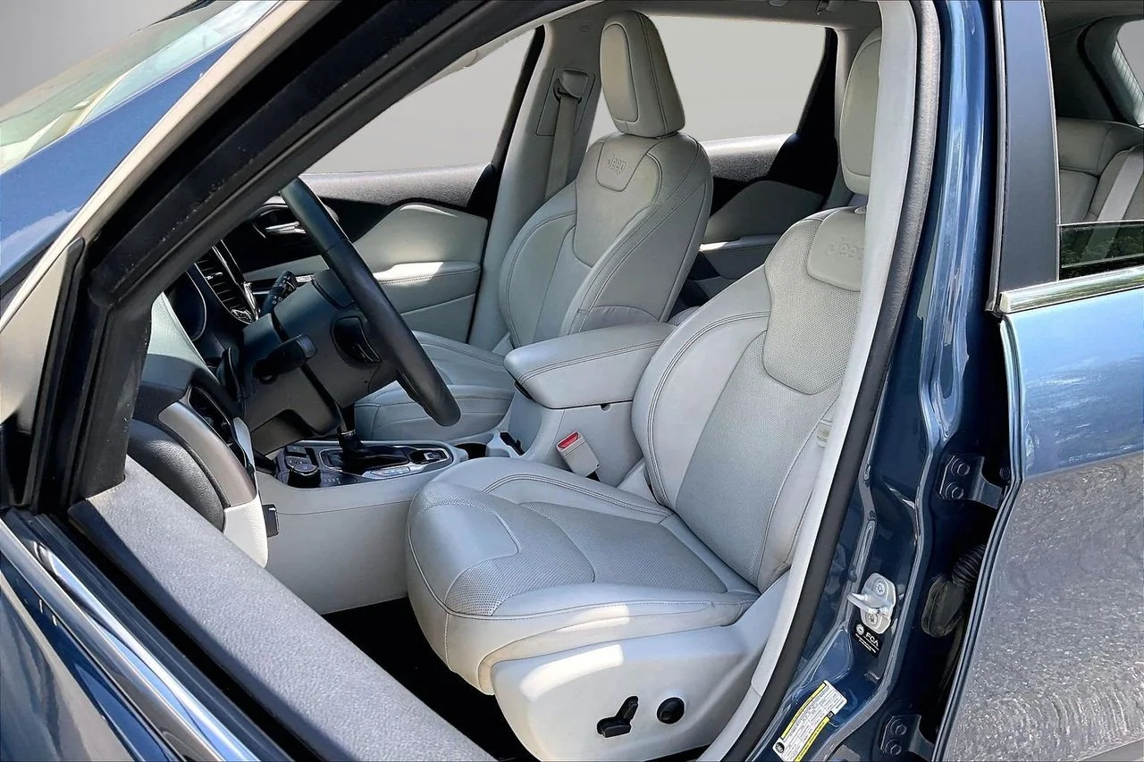 Used 2022 Blue Jeep Limited image 22