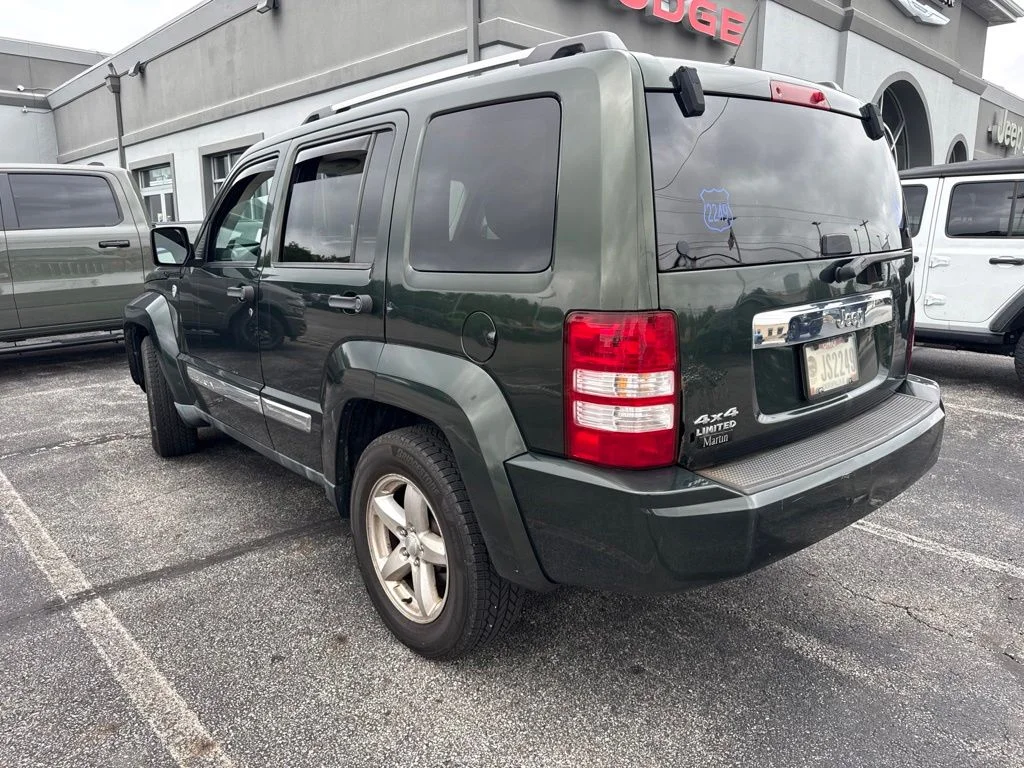 Used 2011 Green Jeep Limited image 8