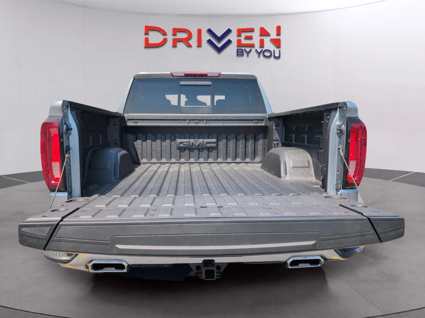 New 2026 Sterling Metallic GMC SLT image 32