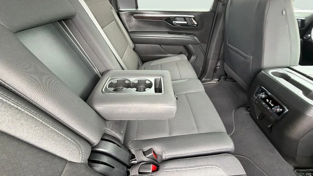 Used 2025 Black Chevrolet LS image 31