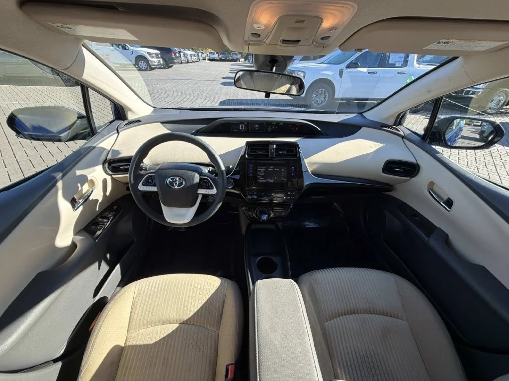 Used 2018 Blue Toyota Two image 26