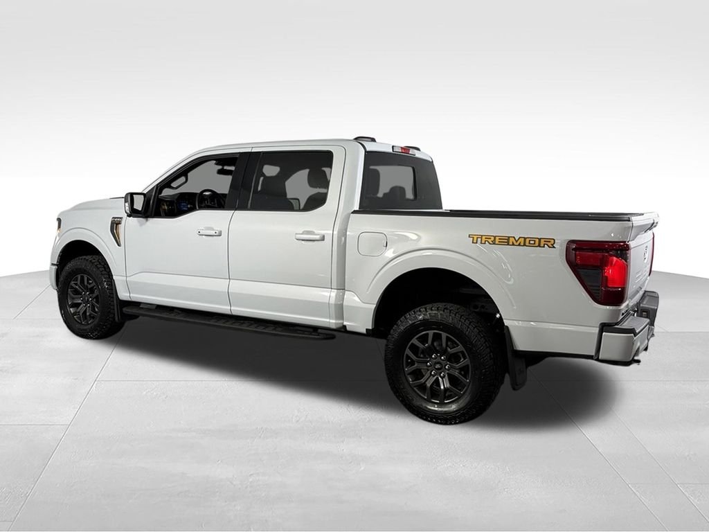Used 2025 Space White Metallic Ford Tremor image 9