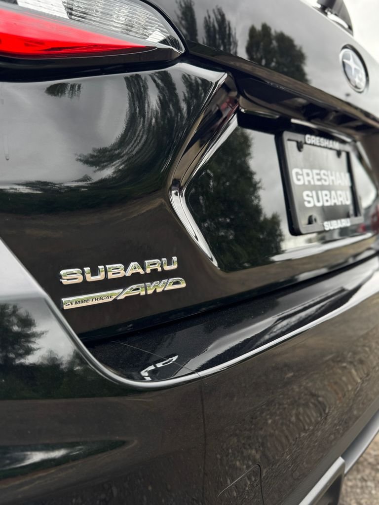 Used 2025 Crystal Black Silica Subaru Base image 38