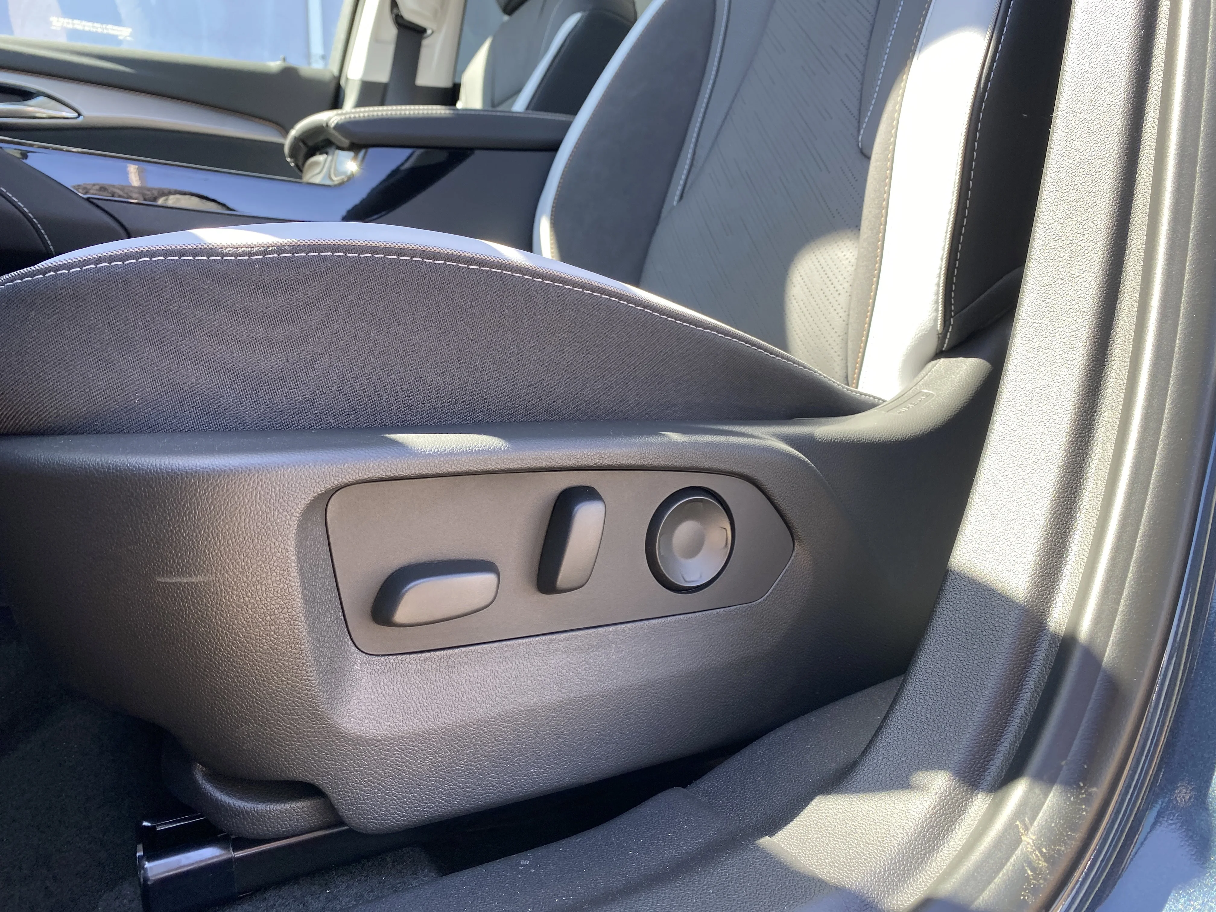 New 2026 QUARTZ BLUE METALLIC Buick Sport Touring image 28