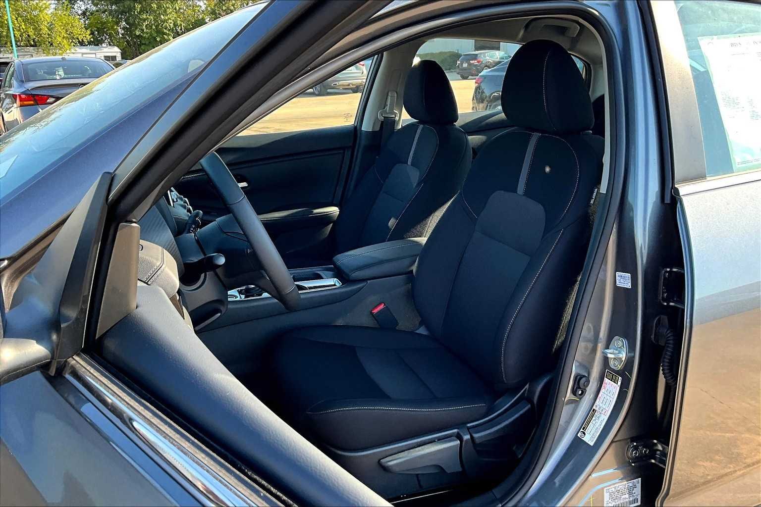 Used 2025 Gun Metallic Nissan SV image 18
