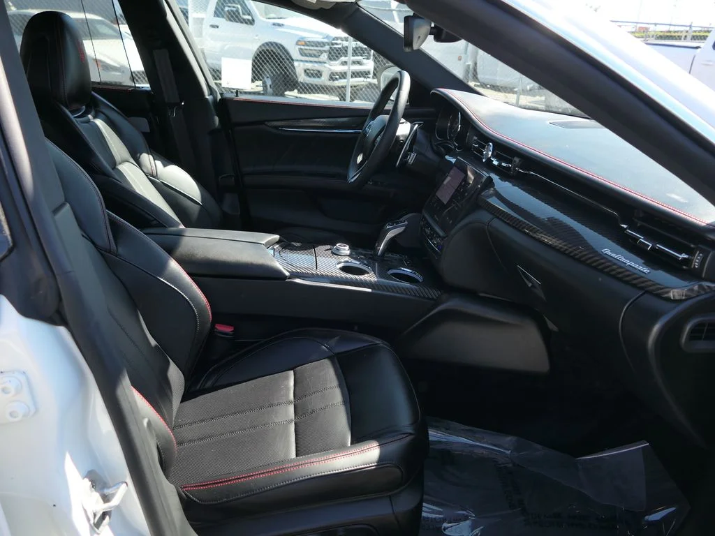 Used 2024  Maserati Modena image 25