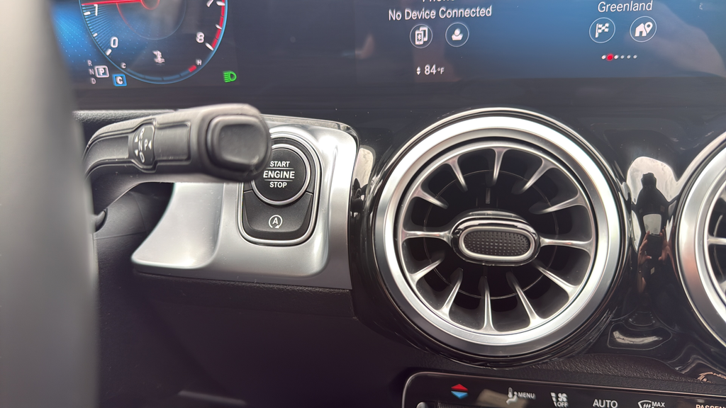 Used 2022 Gray Mercedes-Benz GLB 250 image 13