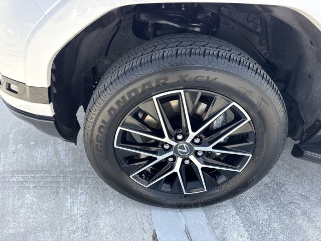Certified Used 2024 White Lexus 550 Premium+ image 10