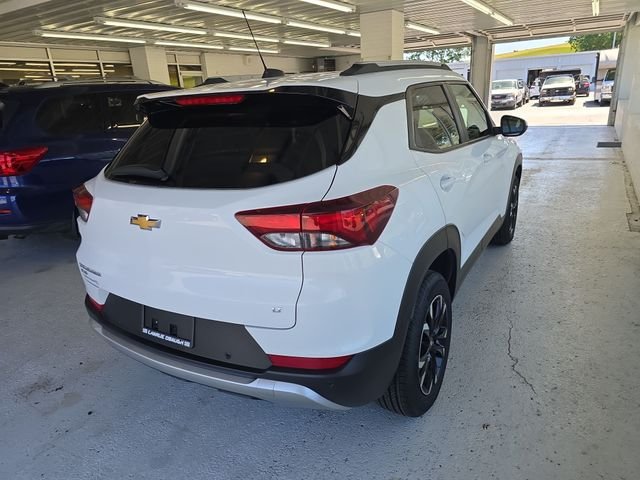 Used 2021 White Chevrolet LT image 5