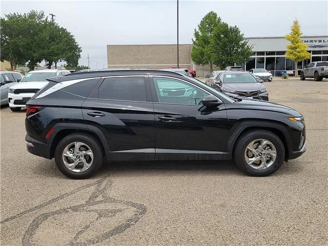 Used 2024 Black Pearl Hyundai SEL image 5