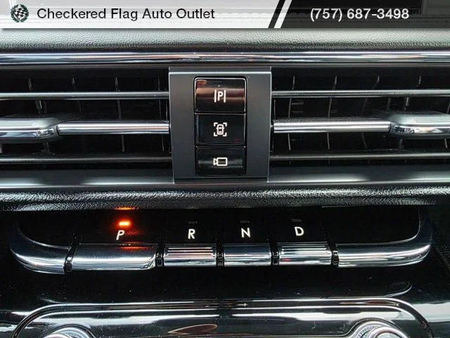 Used 2022 Black Metallic Lincoln Standard image 31
