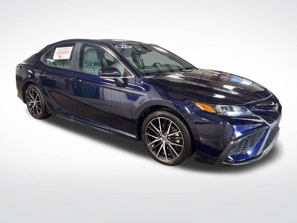 Used 2021  Toyota SE image 7
