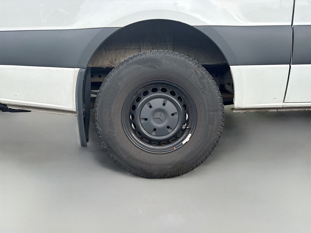 Used 2024 White Mercedes-Benz Cargo 144 WB image 13